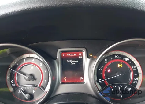 2018 Dodge Journey Crossroad z USA, uszkodzony, nr VIN 3C4PDCGG1JT156947